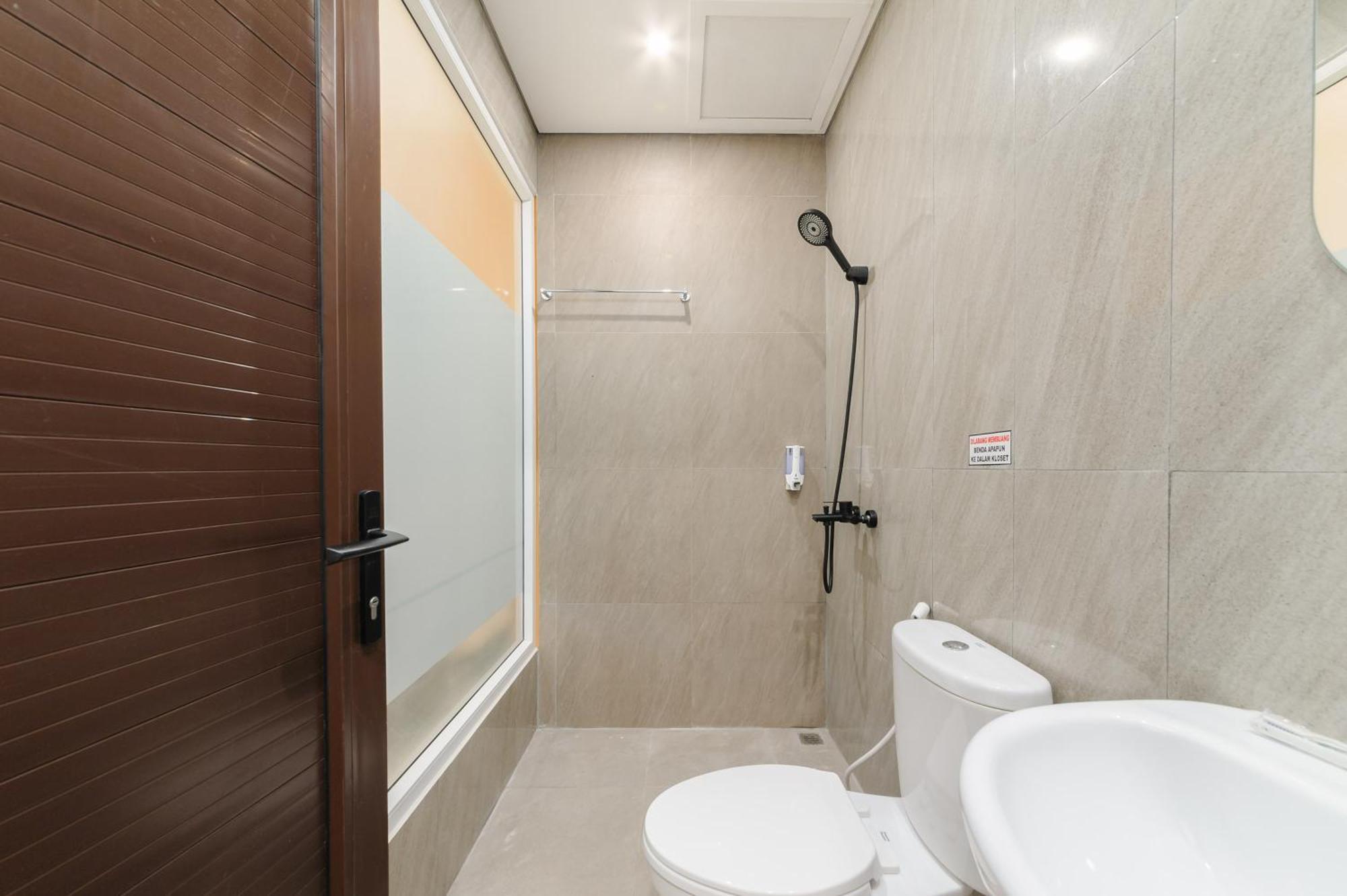 Sans Hotel Tajur Bogor Bantarkamang المظهر الخارجي الصورة